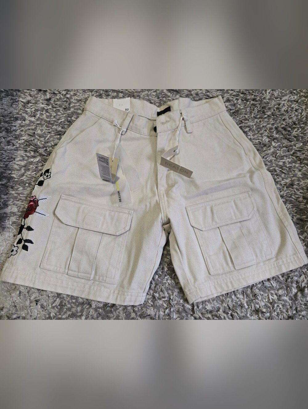 Reason Floral Cargo Shorts Cream White – Men’s Streetwear Size 32